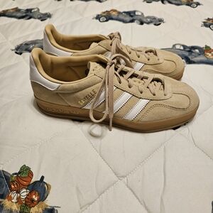 Adidas Gazelle Magic Beige